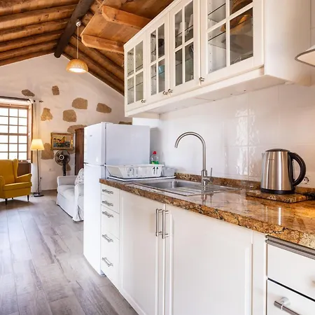 Casa La Tosca 圣米格尔德阿沃纳